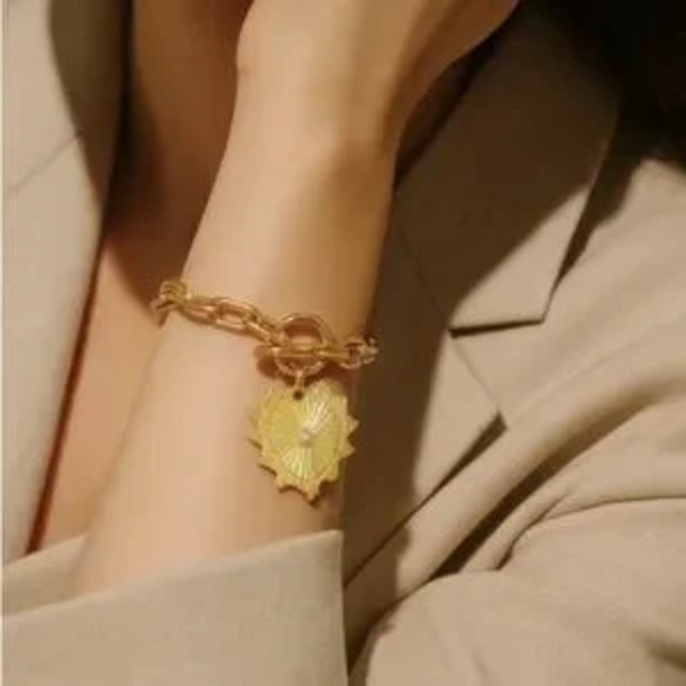 Heart Pendant Bracelet (7211)